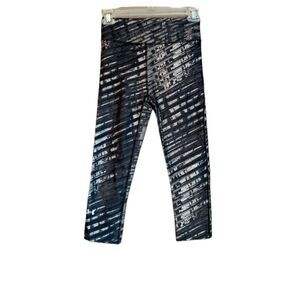 3 for $30! Under Armour compression capri pants‎